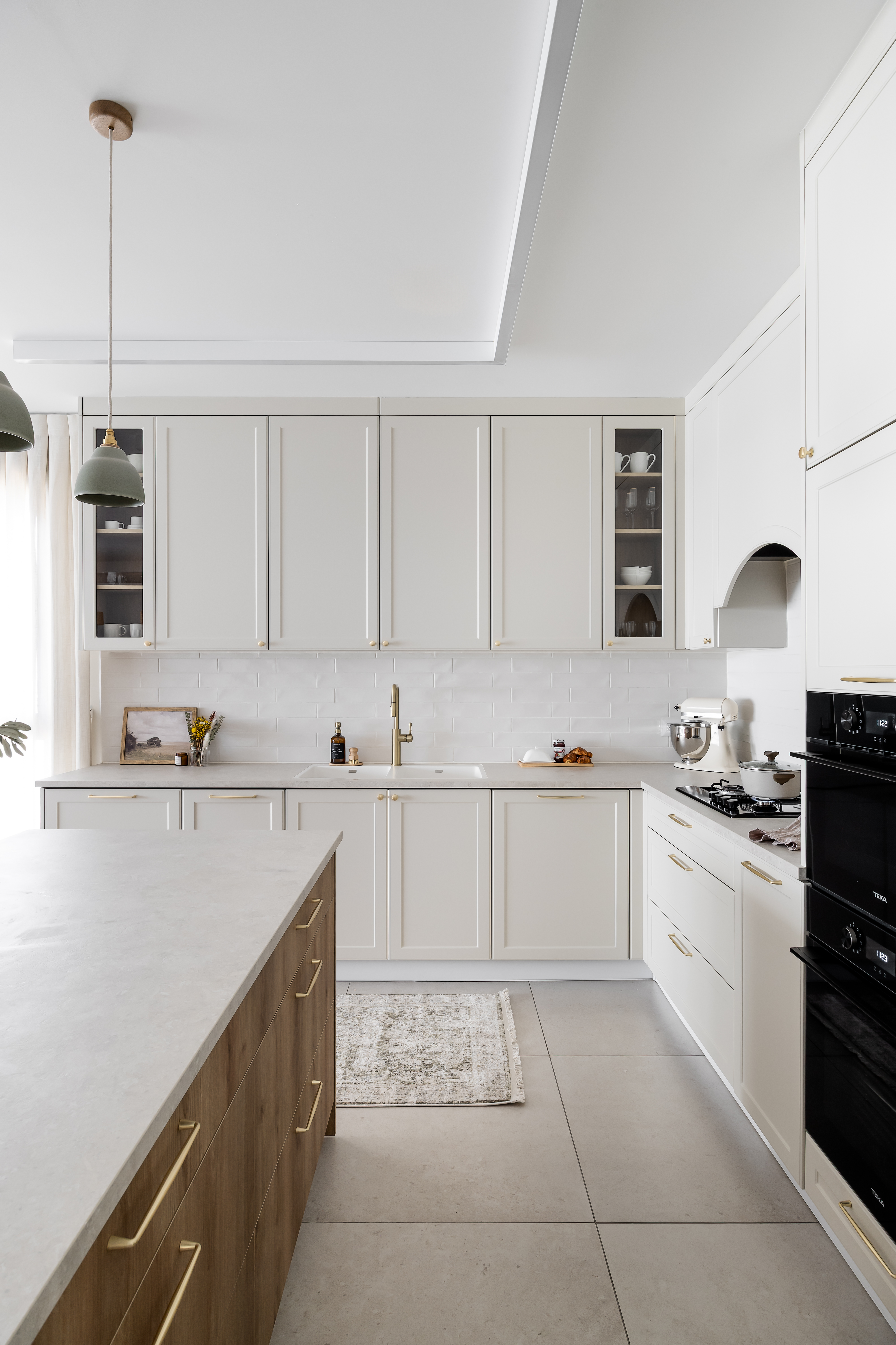 Cocina Clásica con Isla - interior design project example 1 by TwoDesign Israel