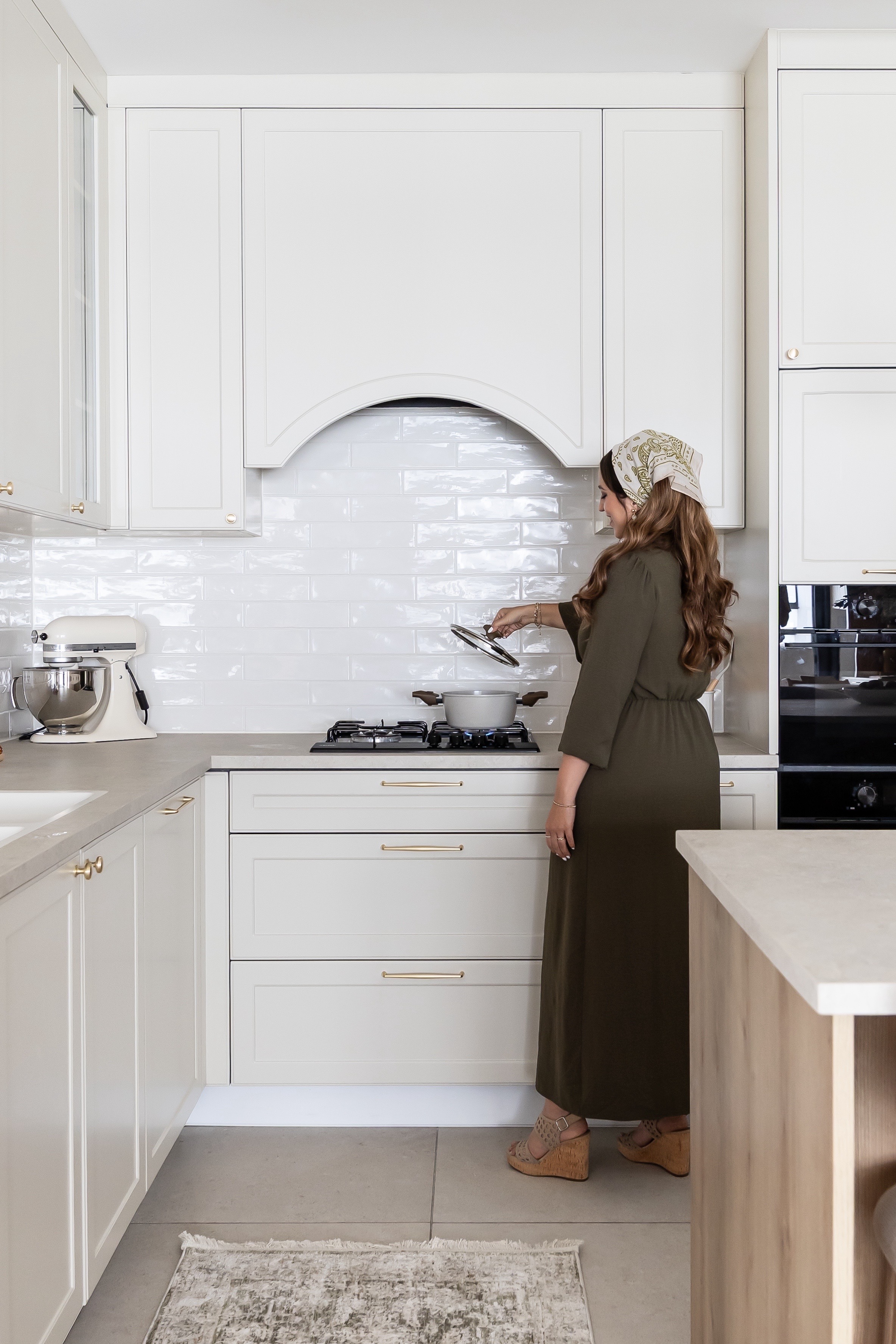 Cocina Clásica con Isla - interior design project example 2 by TwoDesign Israel