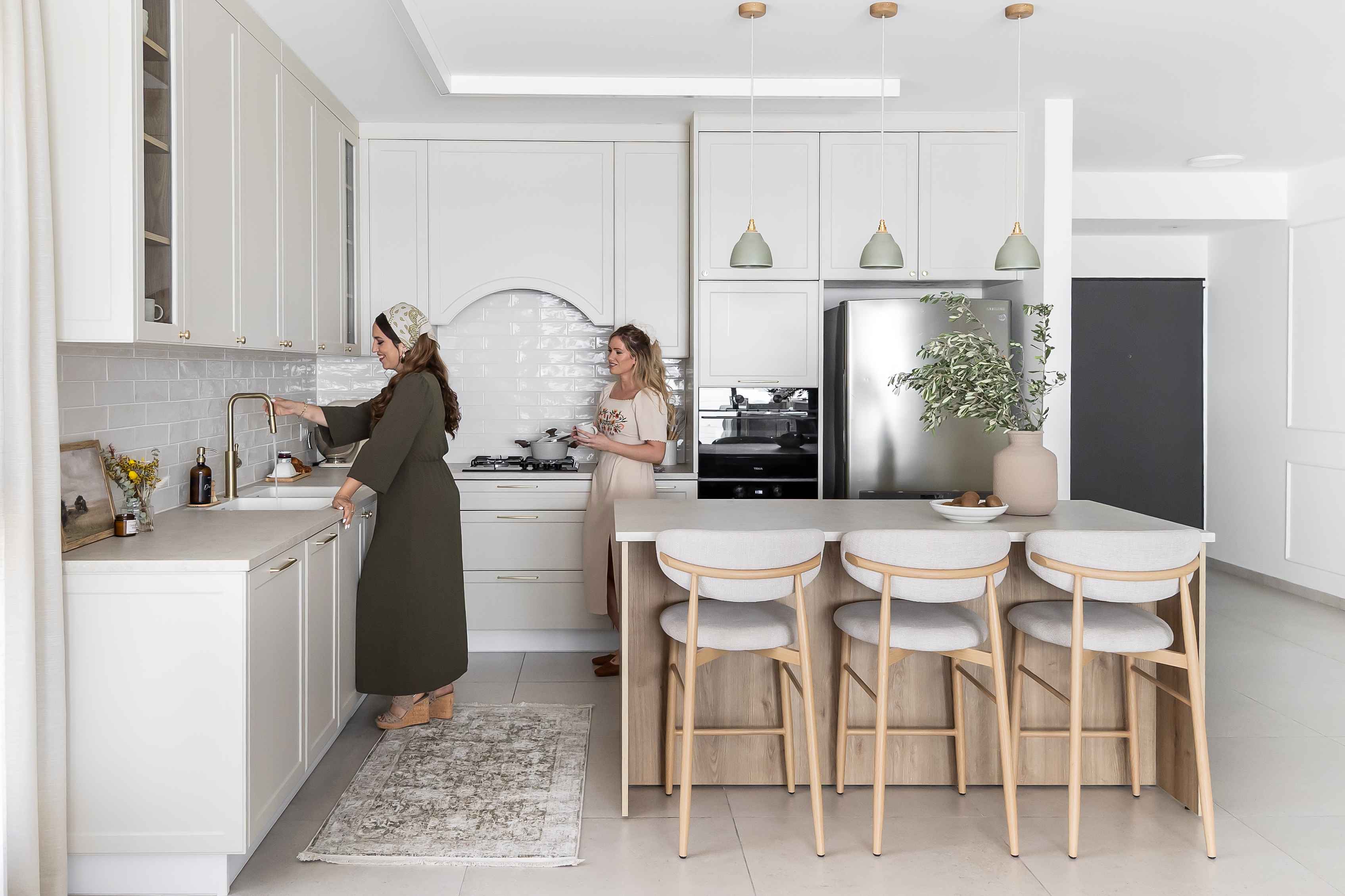 Cocina Clásica con Isla - interior design project example 6 by TwoDesign Israel