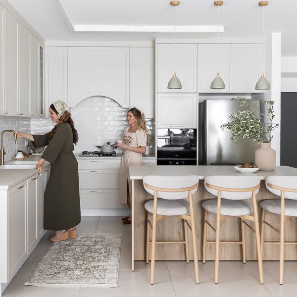 Classic kitchen with island designed by TwoDesign